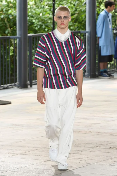 Look 21